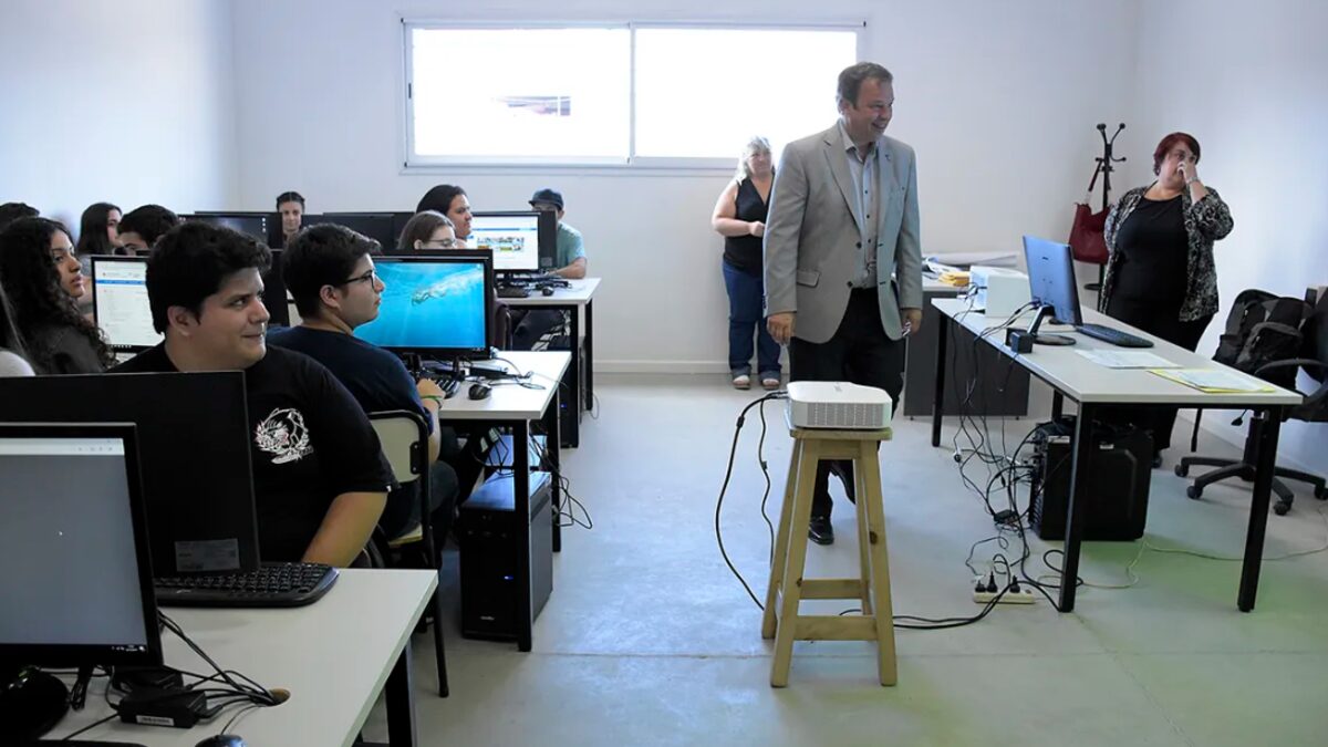 Almirante Brown, cursos de formación profesional