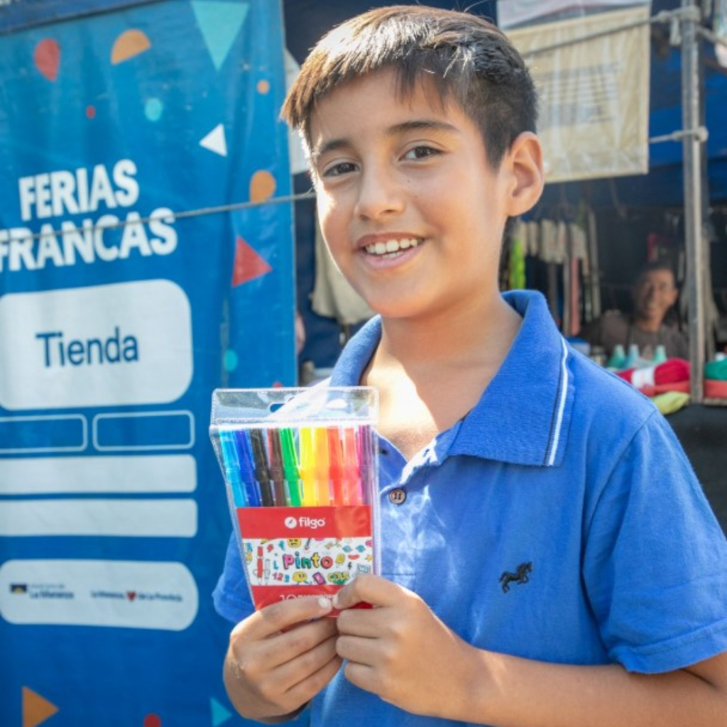 Por el inicio del ciclo lectivo 2025, en las Ferias Francas de La Matanza se pueden conseguir todo tipo de útiles y accesorios para los pibes.