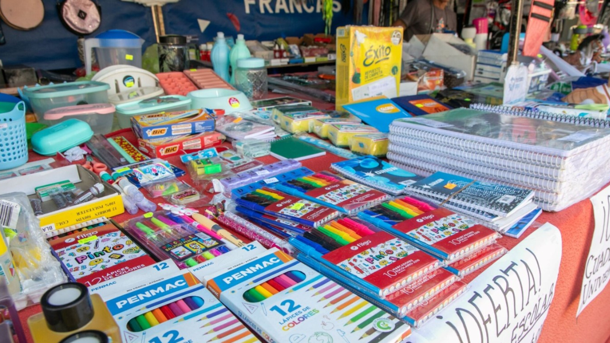 Por el inicio del ciclo lectivo 2025, en las Ferias Francas de La Matanza se pueden conseguir todo tipo de útiles y accesorios para los pibes.