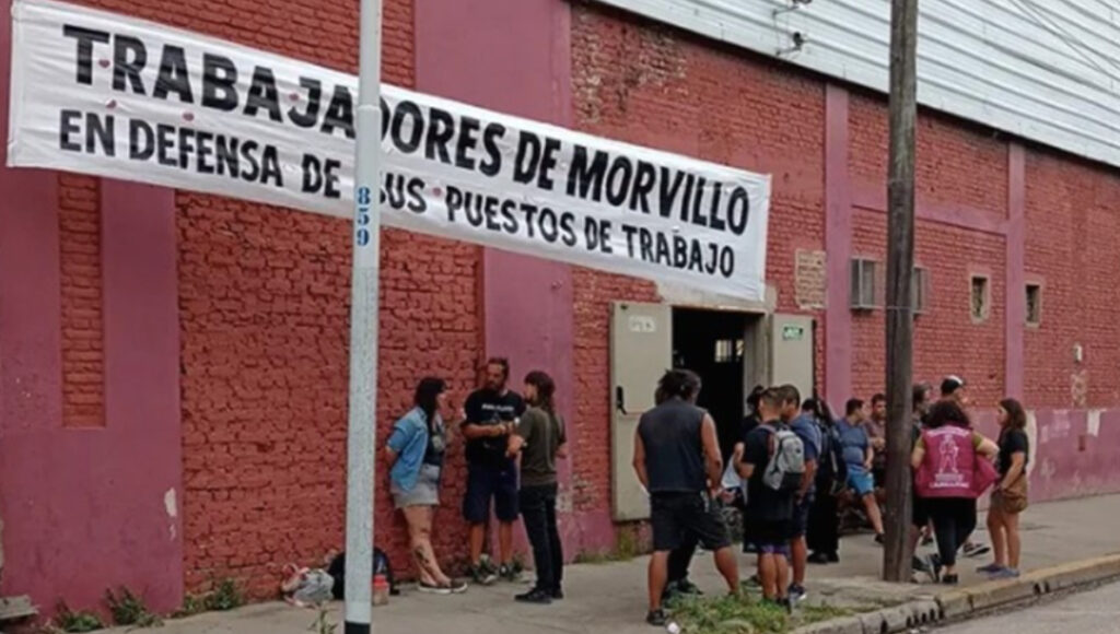 Los trabajadores de la gráfica Morvillo de Avellaneda se mantendrán tomando la empresa de la calle Pienovi 317.