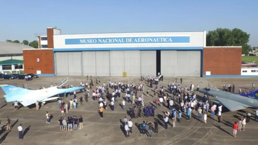 Morón, Museo Aeronáutico, Juntada de clásicos