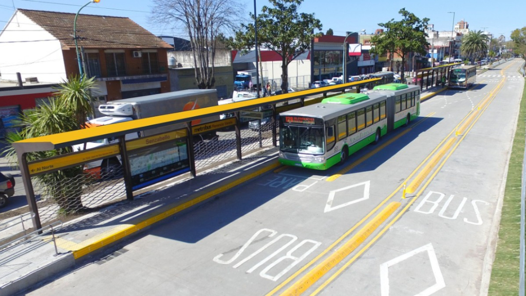 Los ramales urbanos de la Línea 129 de colectivos que finalizan en diversos puntos del sur del Conurbano darían nacimiento a la línea 197.