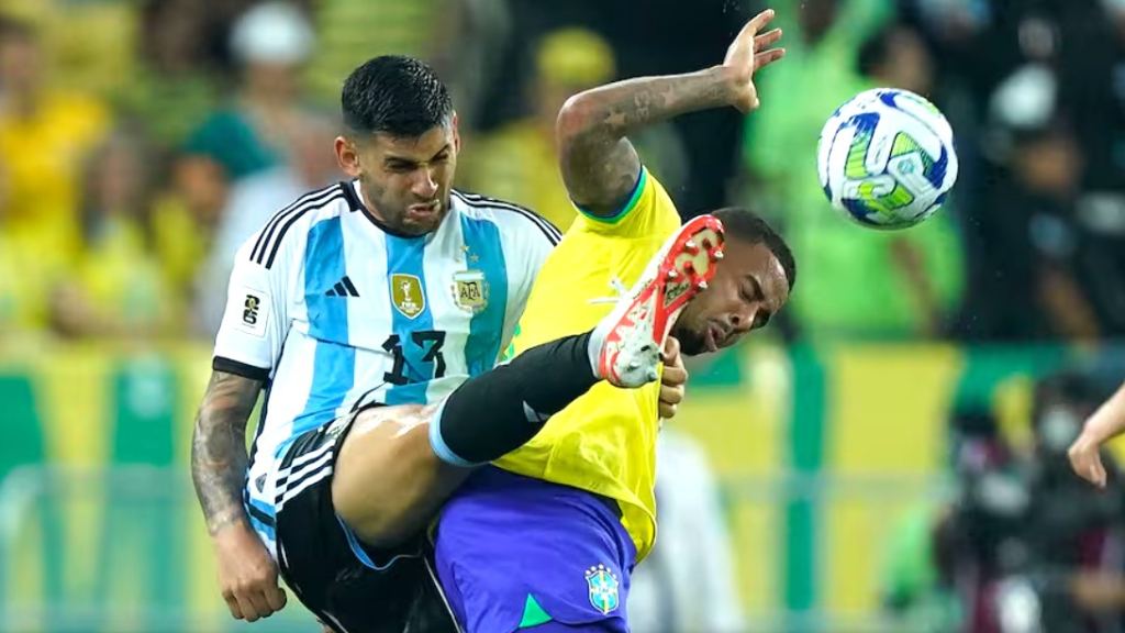 Benja llorando y Benja feliz... En el medio, la generosidad del Cuti Romero hizo que el pibe cambiara de estado anímico. Esta noche, además, irá a ver Argentina Brasil.