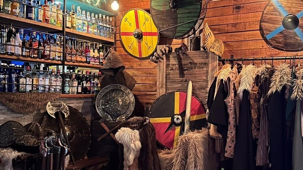 Merlo, bar, vikingo