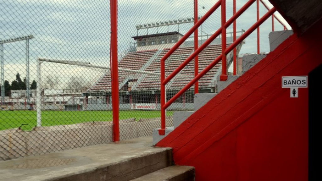 Talleres de Remedios de Escalada arreglará el frente del estadio Pablo Comelli, ubicado en Timote y Castro.