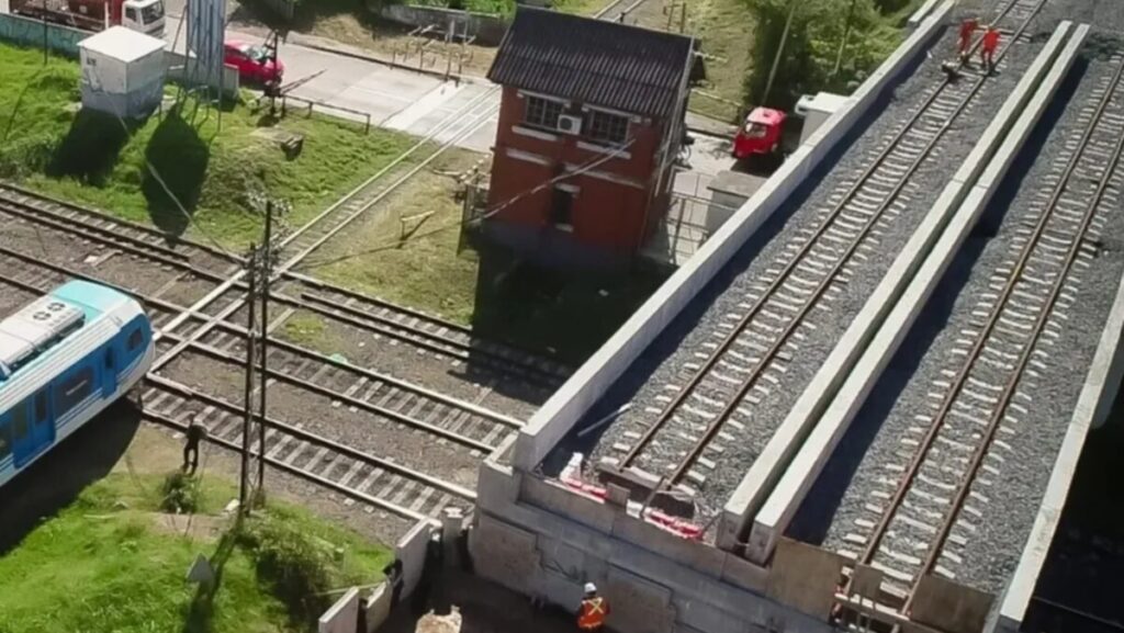 Aldo Bonzi, viaducto