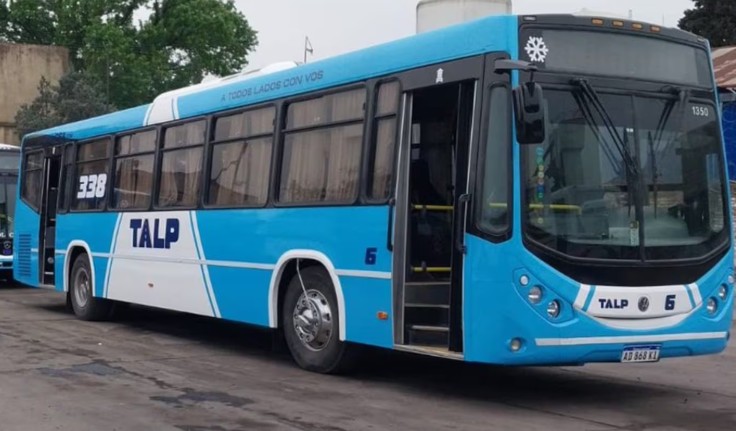 La Línea 338 de colectivos, conocida popularmente como La Costera, sumó un nuevo recorrido entre La Plata y Florencio Varela.