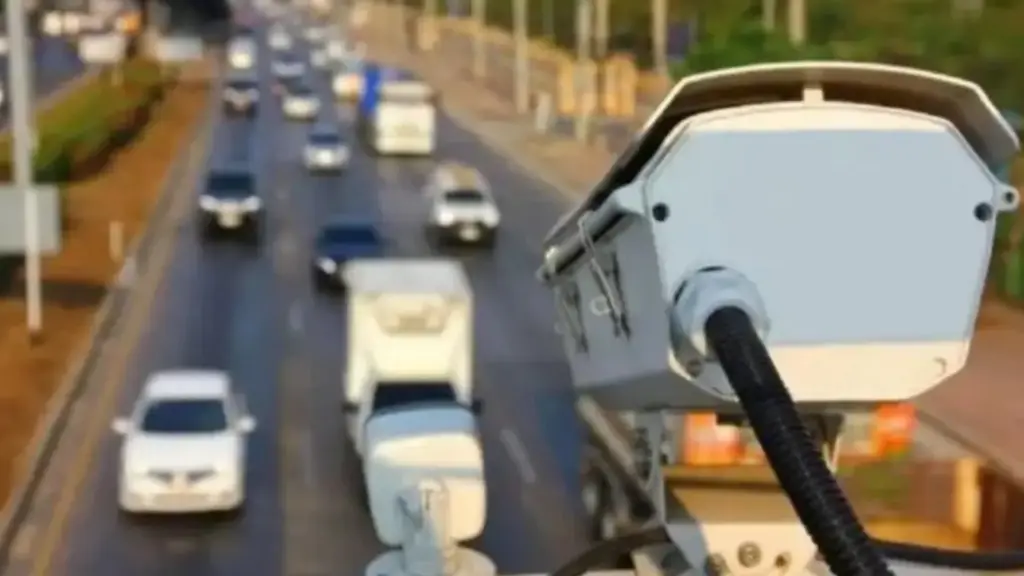 La Municipalidad de San Isidro suspendió el servicio de fotomultas en el distrito hasta dentro de 180. Investigan a la gestión de Gustavo Posse por presuntas irregularidades.