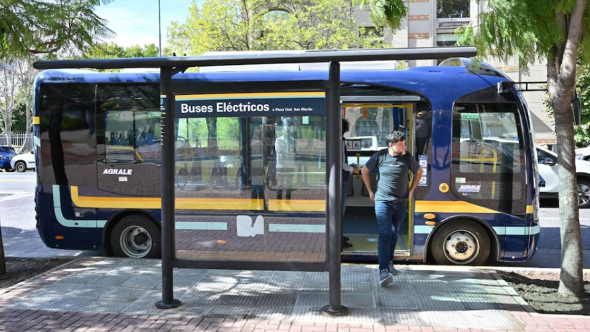 La nueva línea de colectivos eléctricos de CABA contará con 26 paradas en la zona del centro de la ciudad de Buenos Aires.