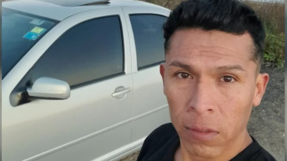 Richard Flores Mercado, de 36 años, conducía en Quilmes por la Avenida Florencio Varela y Calle 125, con intenciones de llegar a su vivienda. Manejaba borracho y chocó. Lo golpearon y luego apareció ahorcado.