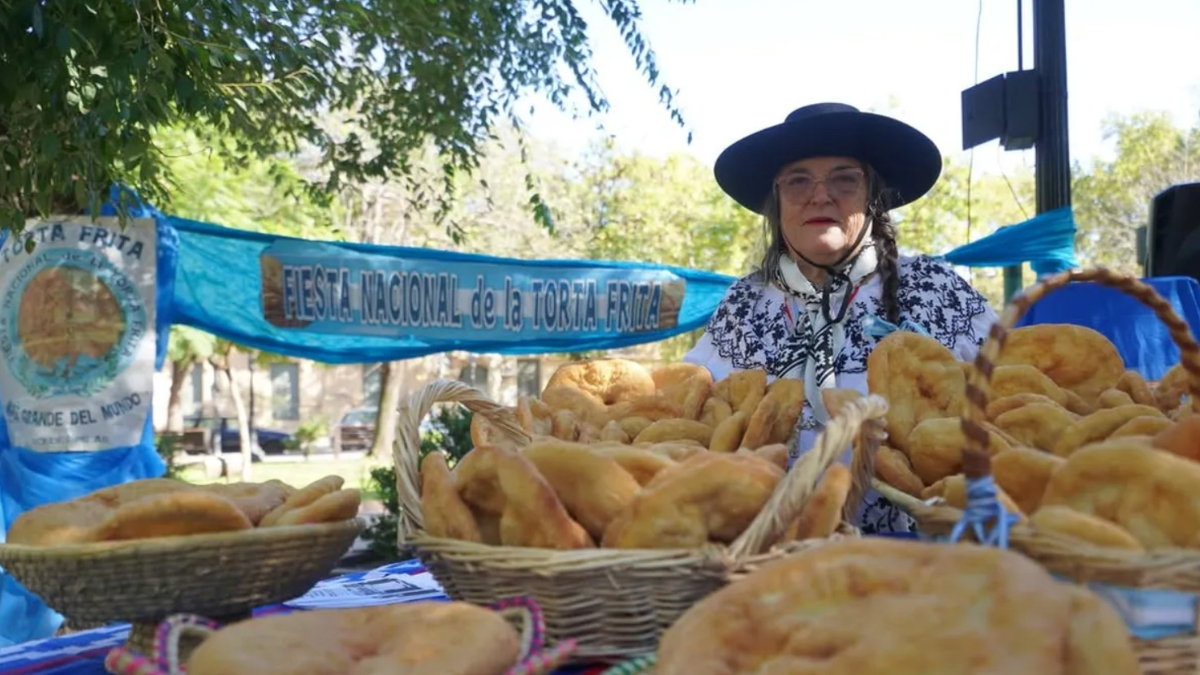 La Fiesta de la Torta Frita de Mercedes cumple en este 2025 sus 25 años de vida. La celebración será con todo.