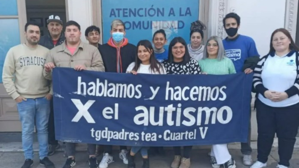 La Comuna de Moreno implementa "Mi Muni Azul", una iniciativa dirigida a mejorar la calidad de vida de pacientes con autismos y otros trastornos mentales.
