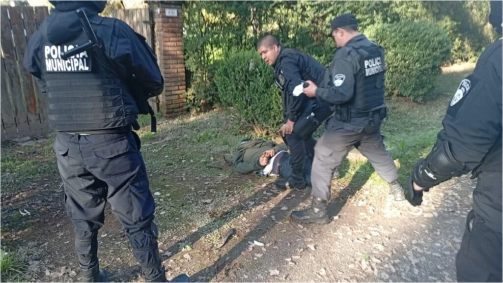 La detención con pistolas Byrna de la Policía Municipal de Escobar fue en el barrio Los Ñanduces, en Ingeniero Maschwitz.