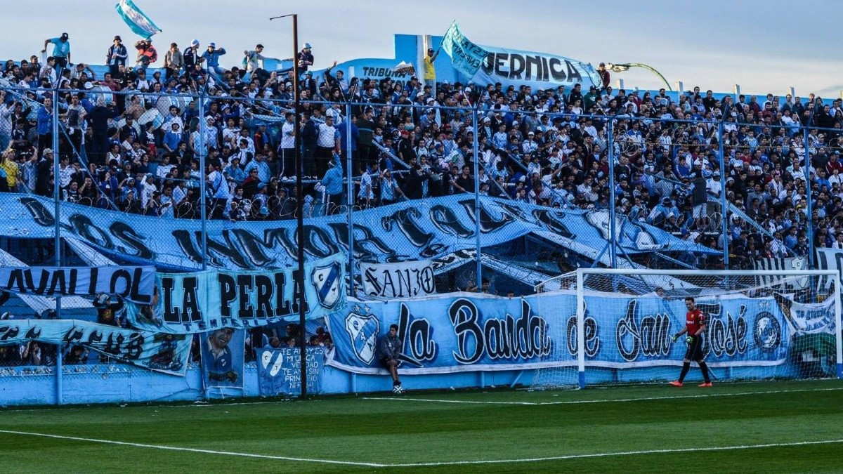 Temperley, nueva platea lateral, colecta