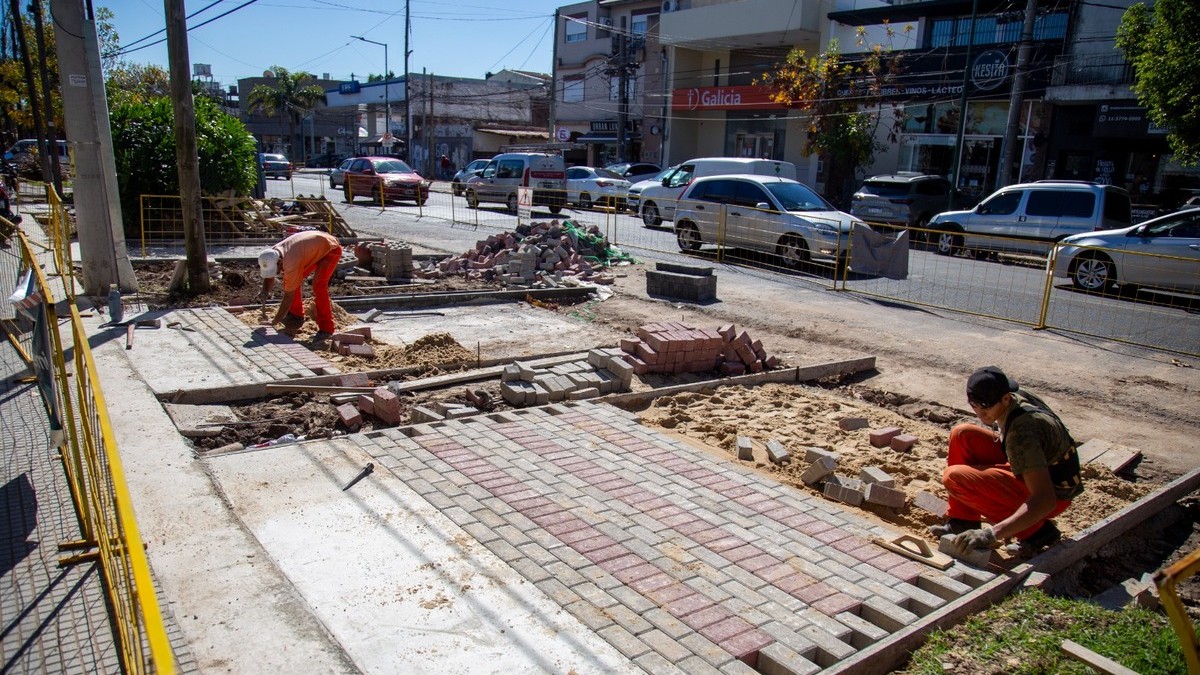 San Isidro, Fleming, Rolón