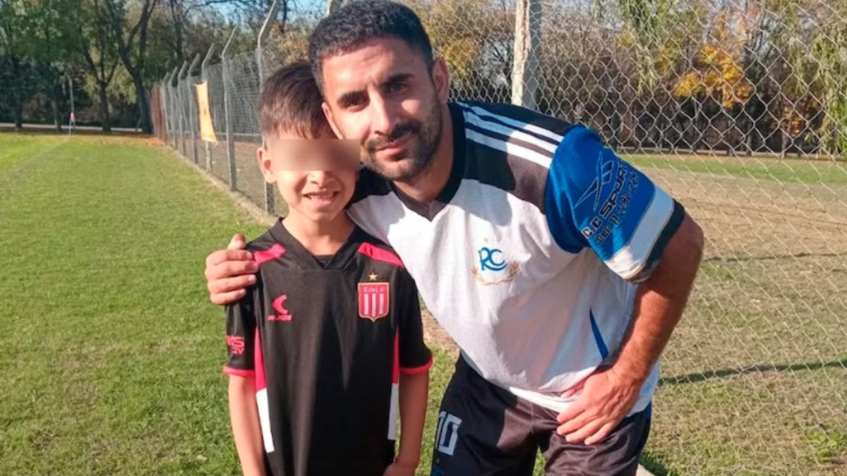 A Thiago un policía le disparó en la cabeza durante un enfrentamiento con ladrones que quisieron asaltarlo en Ciudad Evita. Recibió un balazo en la cabeza: "Rezamos por él", dijo su papá.