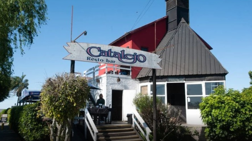 La Comuna de San Isidro demolió un histórico bar en Sáenz Peña y el río y en julio hará lo mismo con otro. El objetivo es liberar la costa opara todos los vecinos.