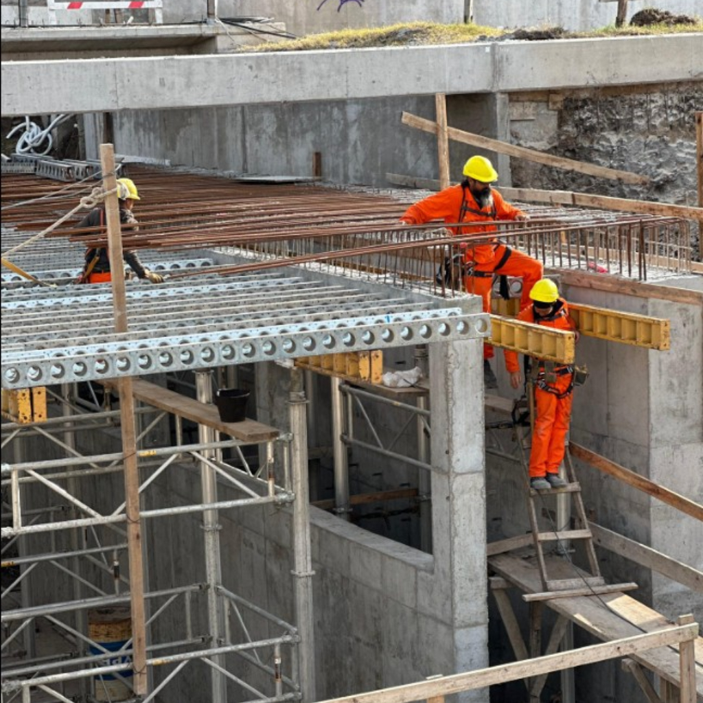 Los trabajos avanzan a buen ritmo en la obra del túnel de Longchamps sobre la calle Diehl, en Almirante Brown, en el sur del Conurbano.