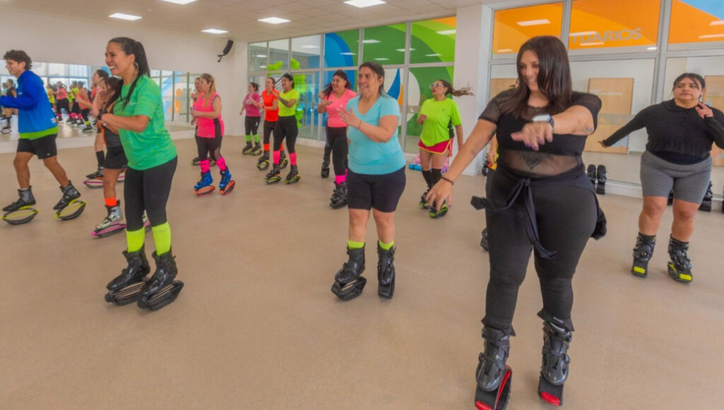 San Fernando inauguró su Polideportivo N°11 donde estaba el Club Piñeyro de Virreyes. Alli también funcionará un Centro de Rehabilitación y Kinesiología comunal.