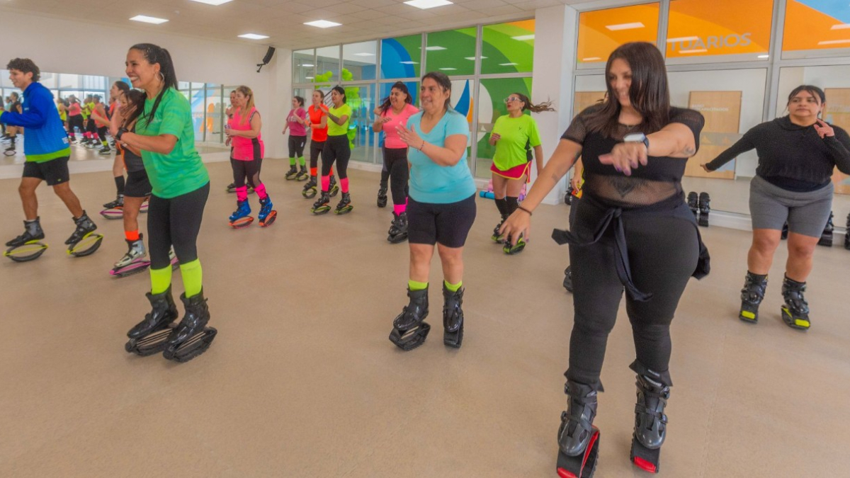 San Fernando inauguró su Polideportivo N°11 donde estaba el Club Piñeyro de Virreyes. Alli también funcionará un Centro de Rehabilitación y Kinesiología comunal.