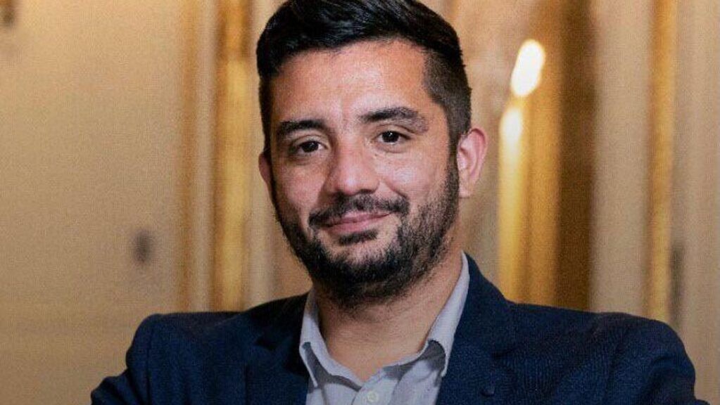 Lanús, Agustín Balladares, embajada de China