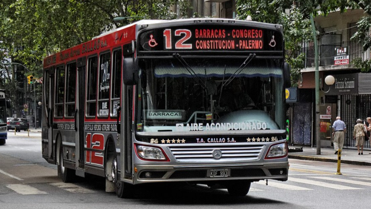 La línea 12 de colectivos y también la 102 sumarán nuevos ramales y modificacarán recorridos en la Capital Federal.