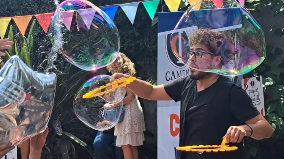 El show de Burbujas Vuelan promete ser uno de los chows más divertidos de las vacaciones de invierno en San Isidro.
