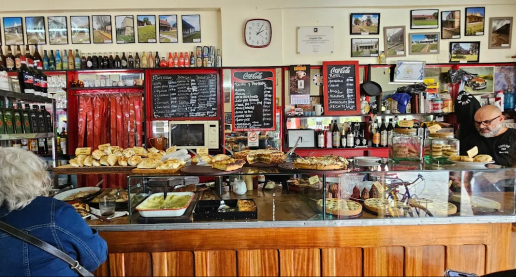 Este sábado 9 de agosto el bodegón Copetín Fiat de Caseros hará una fiesta en la calle por sus 60 años de vida.
