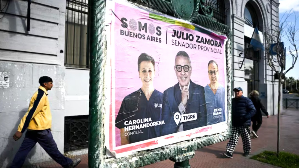 El intendente de Tigre, Julio Zamora, quedó envuelto en dos episodios referidos a la publicidad de "Somos Buenos Aires".