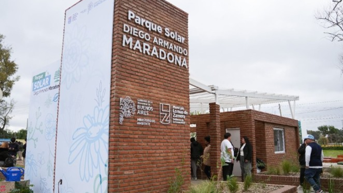 El nuevo Parque Solar Diego Maradona, en Villa Fiorito, ya entró en funcionamiento para proveer de energías limpias a los vecinos del barrio.