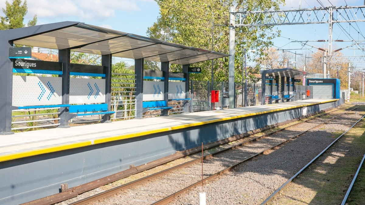 La estación Souriges del tren Roca es una de las que quedarán inhabilitadas durante el cierre del ramal Berazategui-Bosques del tren Roca.