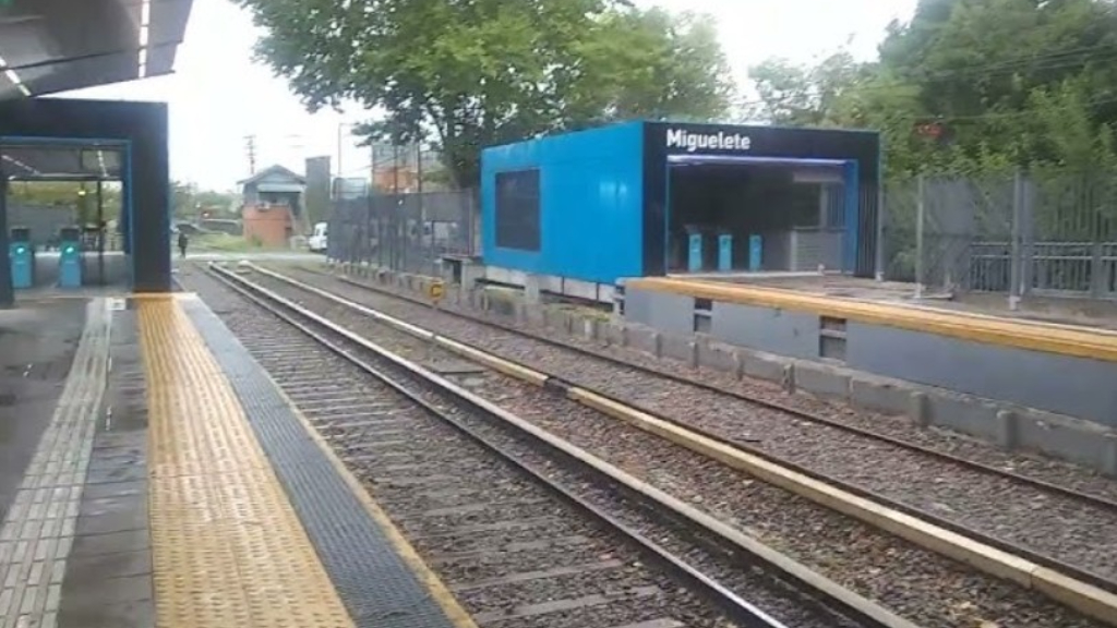 El puente de la Avenida del Fomentista en Villa Pueyrredón, a metros de la estación Miguelete, será arreglado y or eso el ramal José León Suárez del tren Mitre estará cerrado tres días.