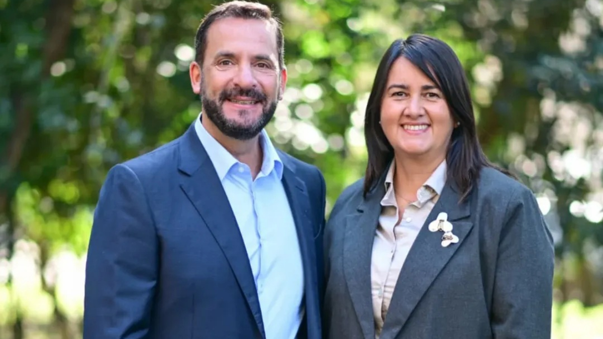 Laura Cejas, Ariel Sujarchuk, Escobar