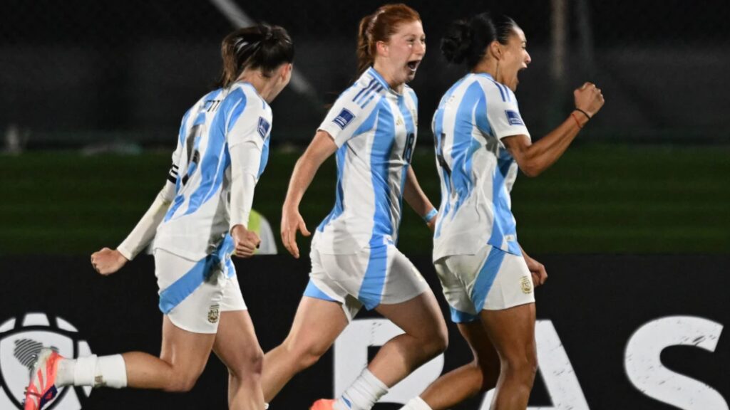 Pilar, Selección Argentina, Annika Paz