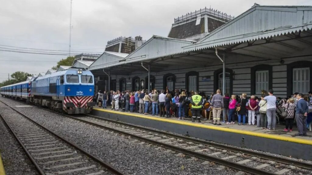 Peregrinación a Luján, Tren Sarmiento