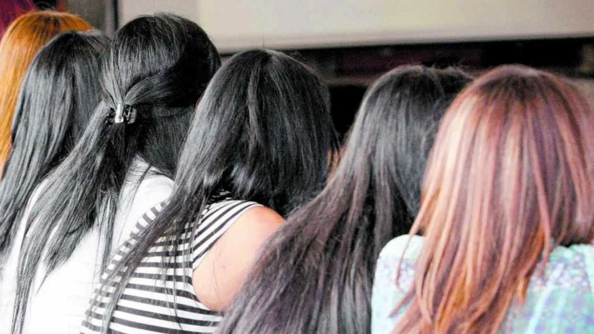 En Monte Grande crece la tendencia de la compra de cabello en redes sociales, además de las peluquerías tradicionales.