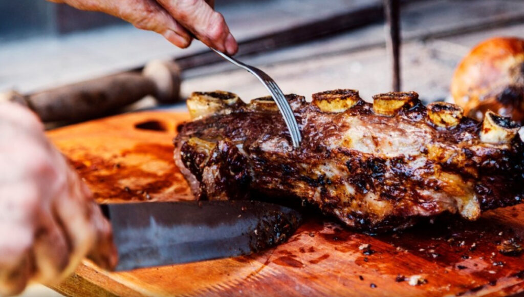 La Fiesta del Asado de Tira llega a Campana, la ciudad donde se inventó el tradicional corte argentino.