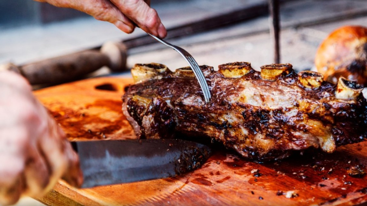 La Fiesta del Asado de Tira llega a Campana, la ciudad donde se inventó el tradicional corte argentino.