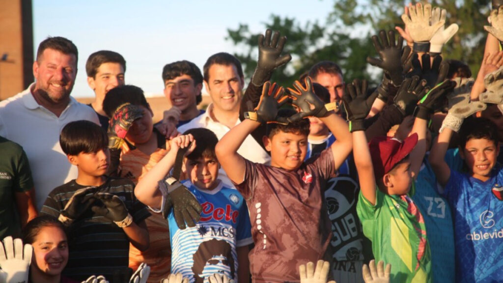 La nueva Escuela Municipal de Arqueros de San Isidro funciona en el Campo de Deportes N°1 de Beccar.