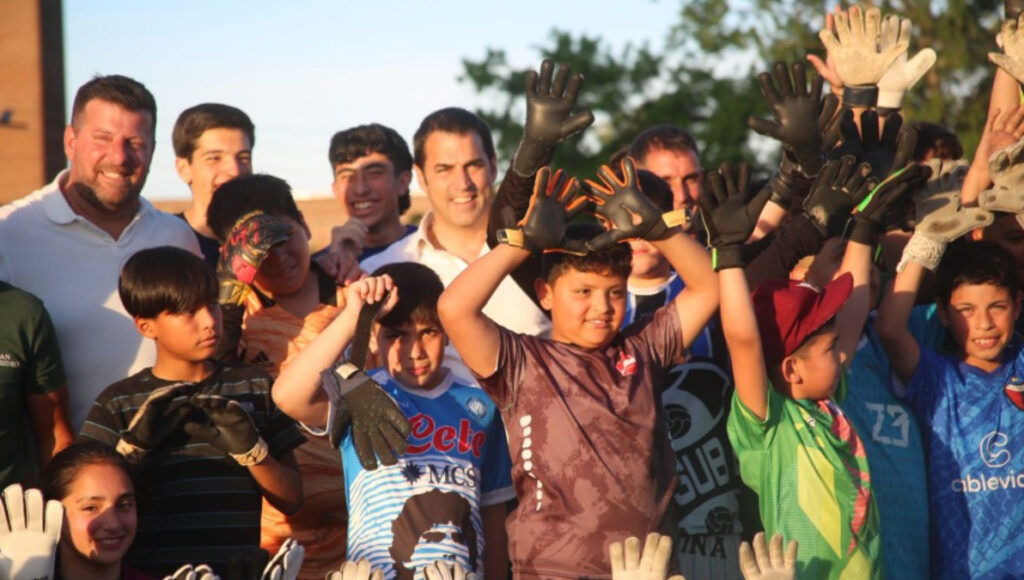 La nueva Escuela Municipal de Arqueros de San Isidro funciona en el Campo de Deportes N°1 de Beccar.