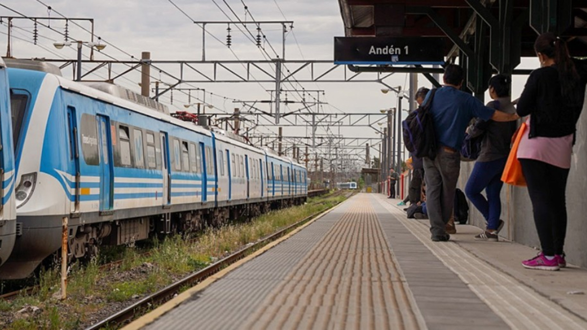 Todos los andenes de la estación Avellaneda del tren Roca quedaron habilitados tras 10 años de desidia en la ejecución de las obras.