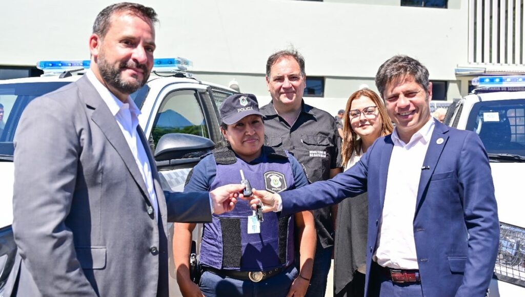 Más seguridad: Sujarchuk y Kicillof recorrieron el Centro de Monitoreo ampliado y presentaron nuevos patrulleros