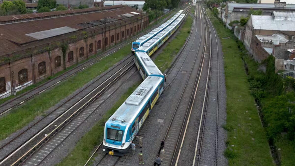 tren sarmiento, descarrilamiento, soterramiento