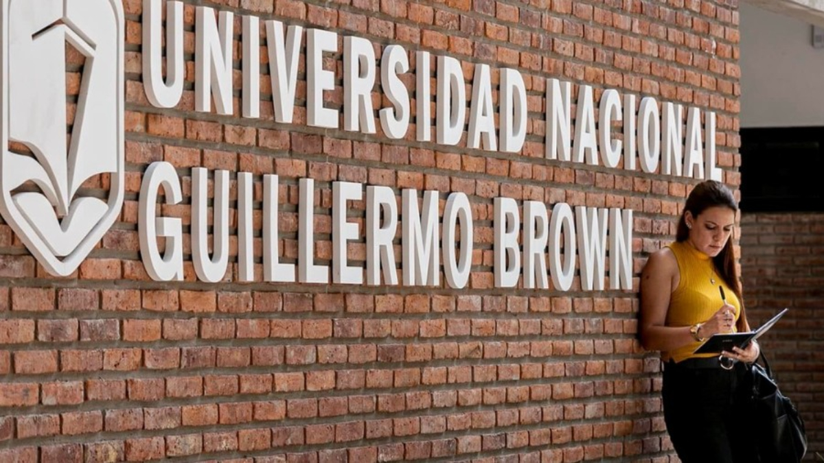 La Universidad de Almirante Brown ya abrió la inscripción para el ciclo lectivo 2026.