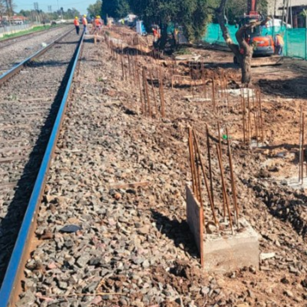 La nueva estación del tren San Martpin ya está siendo construida entre San Miguel y José C. Paz, a la altura del paso a nivel de la calle Arricau.
