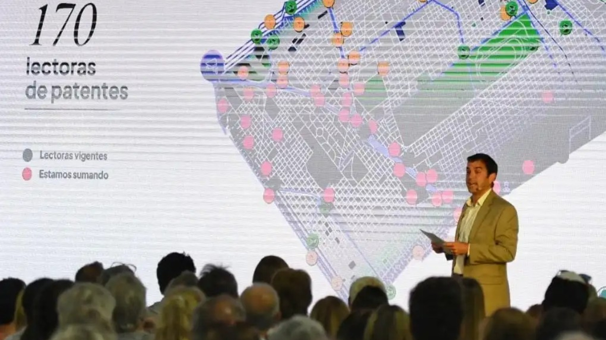 El intendente de San Isidro, Ramón Lanús, encabezó días atrás una capacitación masiva de vecinos para que se sumen al programa Ojos en Alerta.