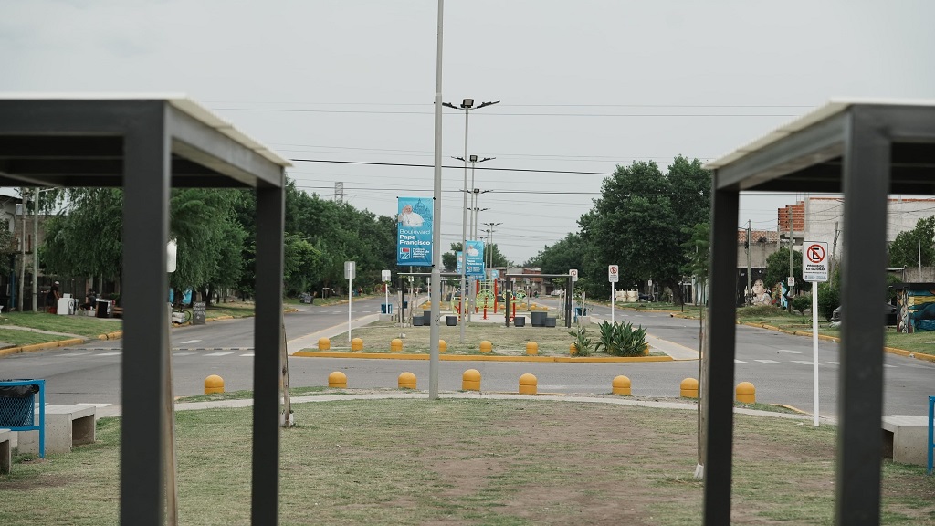 Lomas de Zamora, Boulevard Papa Francisco , epacios verdes