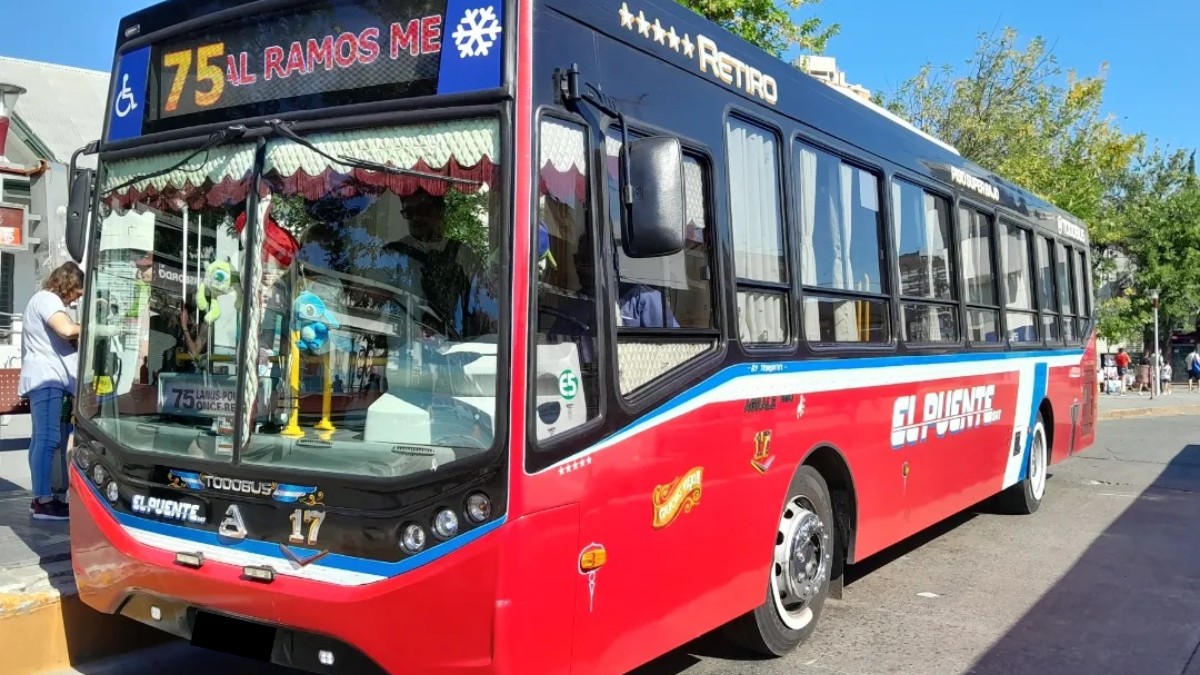Línea 75, colectivos, Lanús