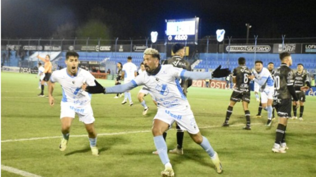 Luis "El Animal" López es el máximo goleador de los últimos 50 años de Temperley. Se fue del club peleado con los dirigentes.