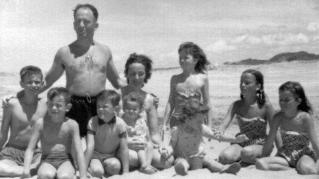 Enrique Shaw desarrolló toda su vida y obra en Berazategui, donde su labor en la mítica cristalería Rigolleau dejó una huella imborrable en la comunidad obrera y empresarial. Ahora la Iglesia católica lo nombró beato.